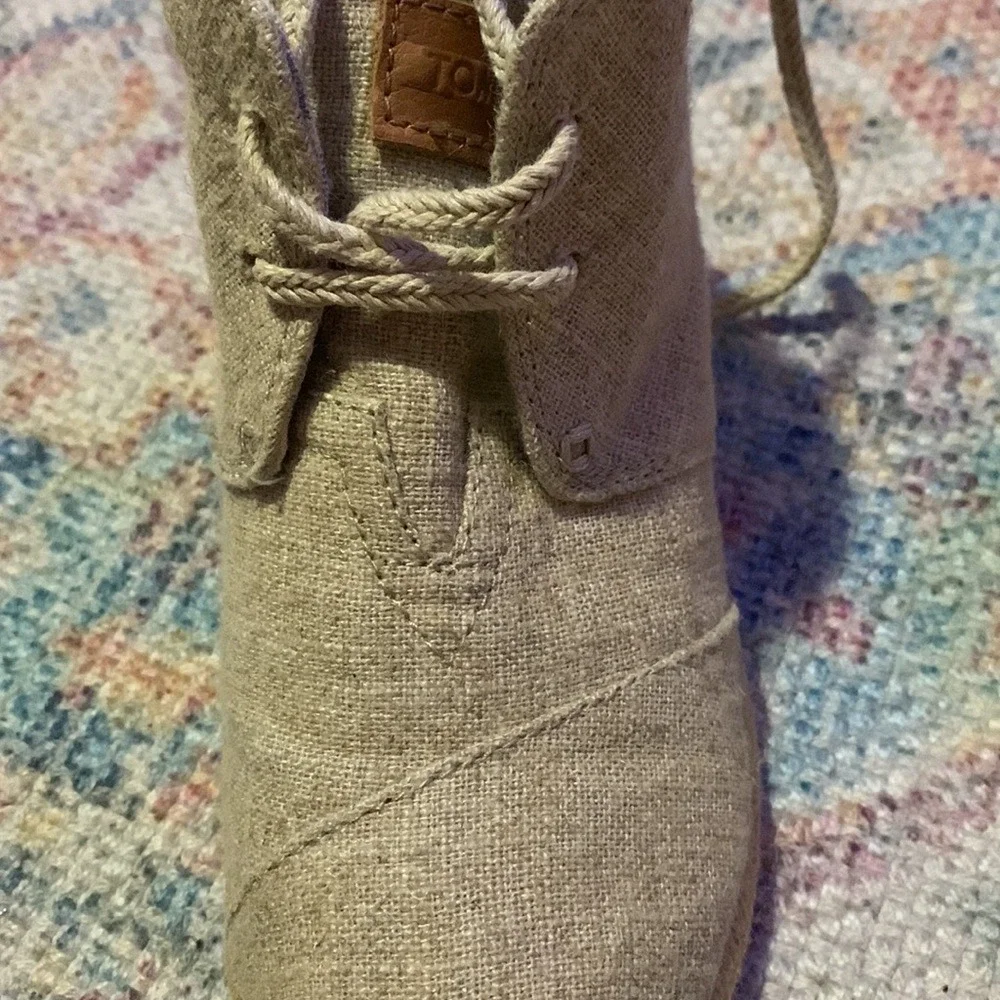 2‎ pairs TOMS Wedge Desert Natural Linen & Gray Ikat BOOTIES